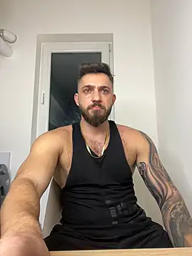 Snapshot of LoveIsBlind_ chatting on 12-27-24, 09:43 LoveIsBlind  online show from 12-27-24, 09:43