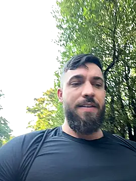 Snapshot of LoveIsBlind_ chatting on 09-09-25, 06:13 LoveIsBlind  online show from 09-09-25, 06:13