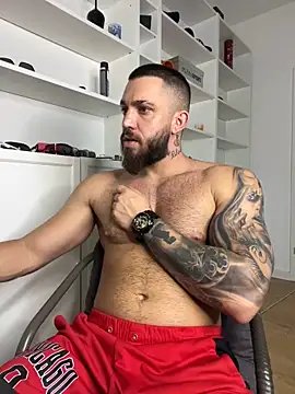 Snapshot of LoveIsBlind_ chatting on 09-22-25, 03:36 LoveIsBlind  online show from 09-22-25, 03:36