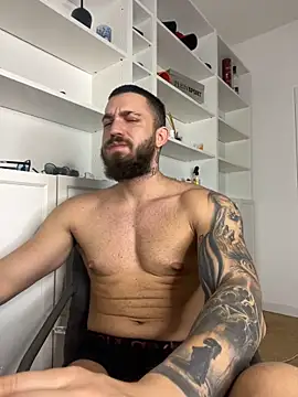 Snapshot of LoveIsBlind_ chatting on 10-03-25, 04:09 LoveIsBlind  online show from 10-03-25, 04:09