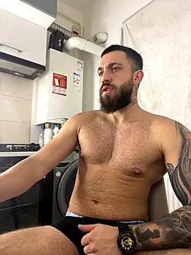 Snapshot of LoveIsBlind_ chatting on 10-15-25, 04:45 LoveIsBlind  online show from 10-15-25, 04:45