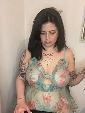 Snapshot of NaomiSquirts chatting on 03-09-25, 08:42 NaomiSquirts online show from 03-09-25, 08:42