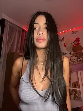 Snapshot of lina_pink chatting on 12-18-24, 03:15 lina pink online show from 12-18-24, 03:15