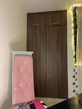 lina pink online show from 02-17-26, 02:52