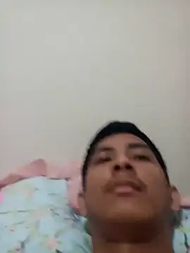 Snapshot of Guti_hazz chatting on 03-02-25, 08:27 Guti hazz online show from 03-02-25, 08:27