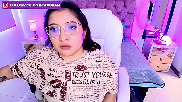 Emma monserrat online show from 10-09-25, 07:34