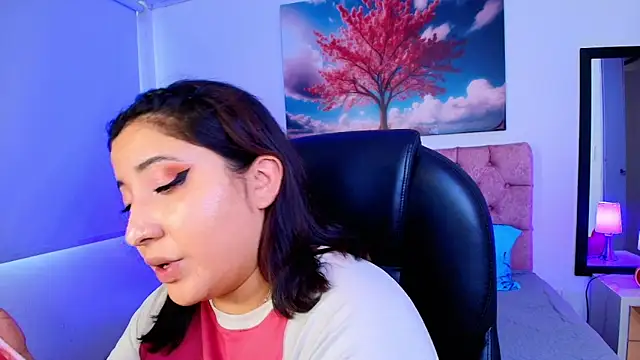 Emma monserrat online show from 11-18-25, 07:40