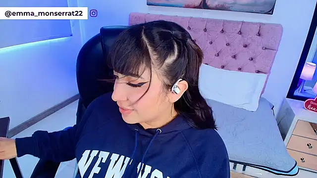 Emma monserrat online show from 03-04-26, 07:42