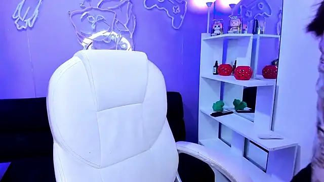 Emma monserrat online show from 04-20-26, 11:13