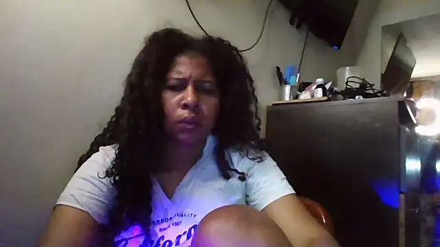 Ivon-09 online show from 11-04-25, 11:42