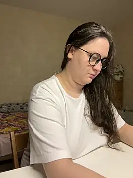 hungry1bunny online show from 09-21-25, 06:09