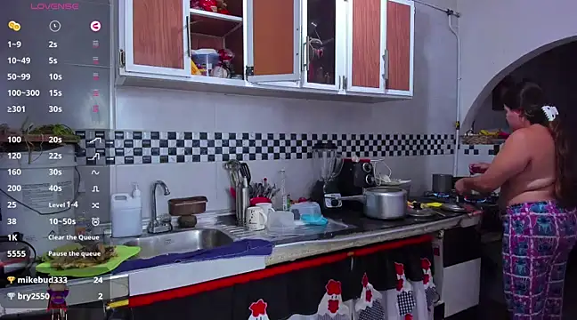 Snapshot of Sharon_hils chatting on 12-20-24, 11:10 Sharon hils online show from 12-20-24, 11:10