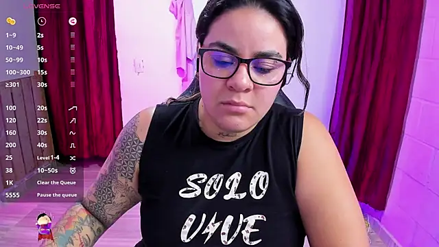 Snapshot of Sharon_hils chatting on 01-09-25, 08:55 Sharon hils online show from 01-09-25, 08:55