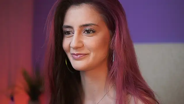 Snapshot of SabrinaHope chatting on 06-16-26, 09:06 SabrinaHope online show from 06-16-26, 09:06