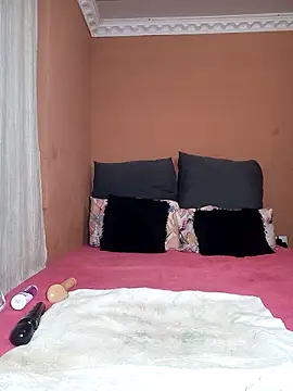 Yummy-Cat online show from 09-19-25, 03:19