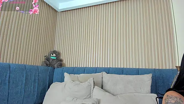 kathecute   online show from 04-15-26, 01:45