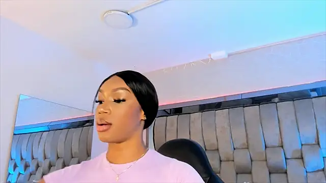 ChaynnaCooper online show from 02-11-25, 12:05