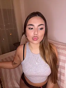 Snapshot of mint_melissaaa chatting on 12-19-24, 06:12 mint melissaaa online show from 12-19-24, 06:12