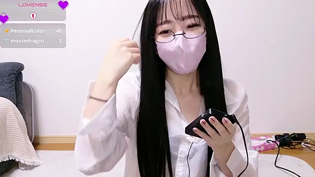 Snapshot of Rio_chan_ chatting on 11-25-25, 01:00 Rio chan online show from 11-25-25, 01:00