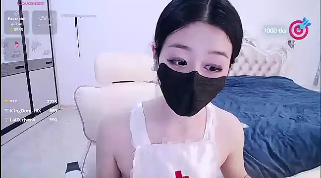 Snapshot of CN-xiaofei chatting on 02-17-25, 04:42 CN-xiaofei online show from 02-17-25, 04:42