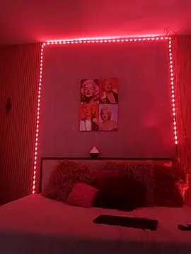 nahiarapalmer19 online show from 04-11-26, 05:39