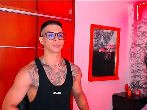 Snapshot of Aaron_Toy chatting on 01-05-26, 08:12 Aaron Toy online show from 01-05-26, 08:12