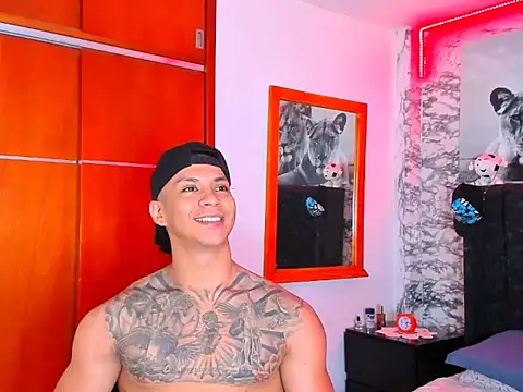 Snapshot of Aaron_Toy chatting on 01-12-26, 06:02 Aaron Toy online show from 01-12-26, 06:02