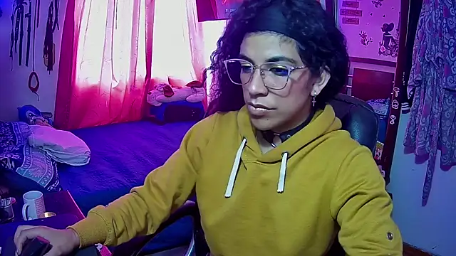 Snapshot of NicollWilliams_420 chatting on 03-14-25, 06:29 NicollWilliams 420 online show from 03-14-25, 06:29