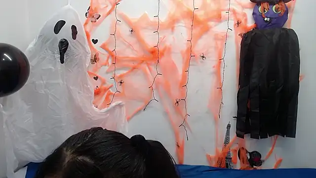 dulcenia rose online show from 10-15-25, 01:55