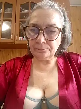 Snapshot of IrinaSweet54 chatting on 06-12-26, 09:30 IrinaSweet54 online show from 06-12-26, 09:30
