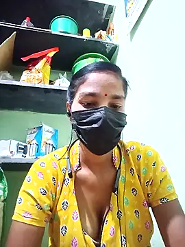 Snapshot of anusiya01 chatting on 01-08-25, 03:17 anusiya01 online show from 01-08-25, 03:17