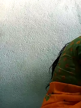 Snapshot of anusiya01 chatting on 02-15-25, 02:15 anusiya01 online show from 02-15-25, 02:15