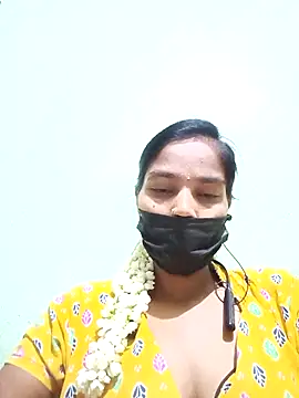 Snapshot of anusiya01 chatting on 03-11-25, 01:45 anusiya01 online show from 03-11-25, 01:45