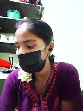 Snapshot of anusiya01 chatting on 03-12-25, 02:01 anusiya01 online show from 03-12-25, 02:01