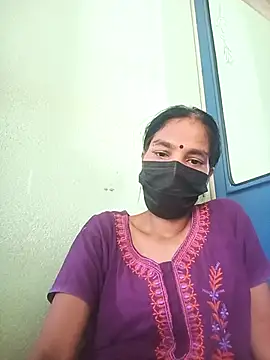 Snapshot of anusiya01 chatting on 09-15-25, 05:29 anusiya01 online show from 09-15-25, 05:29