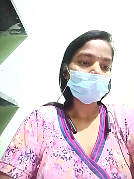 Snapshot of anusiya01 chatting on 10-01-25, 03:40 anusiya01 online show from 10-01-25, 03:40