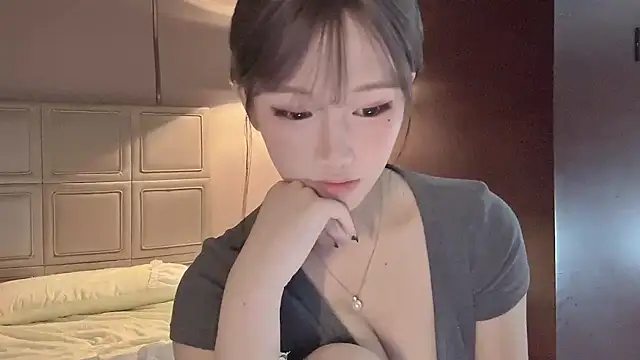 -XunMengLong- online show from 12-21-25, 04:47