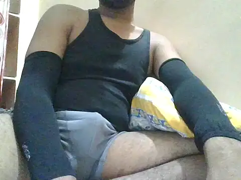 Snapshot of Rohan_200219 chatting on 03-27-26, 06:30 Rohan 200219 online show from 03-27-26, 06:30