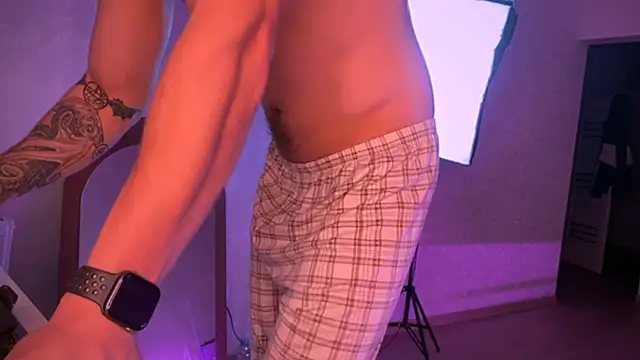 Snapshot of _mike_new chatting on 02-07-25, 08:31 mike new online show from 02-07-25, 08:31