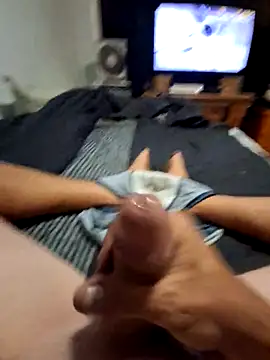 Snapshot of hardscotty chatting on 03-10-26, 01:27 hardscotty online show from 03-10-26, 01:27