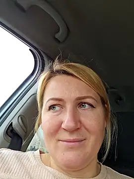 Snapshot of -Schweppes- chatting on 11-03-25, 10:16 -Schweppes- online show from 11-03-25, 10:16