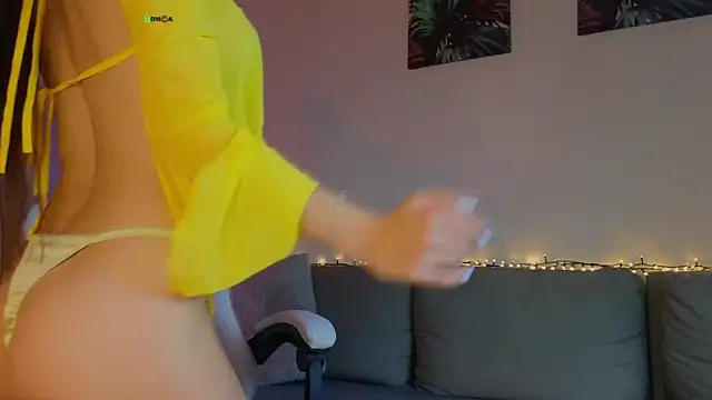 tina akira online show from 10-27-25, 07:40