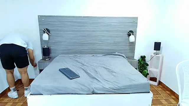 Loony Zion online show from 01-28-25, 01:38