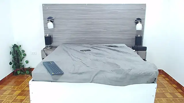 Loony Zion online show from 03-15-25, 04:43