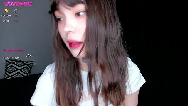 Snapshot of Dark_Ester chatting on 11-17-25, 10:54 Dark Ester online show from 11-17-25, 10:54