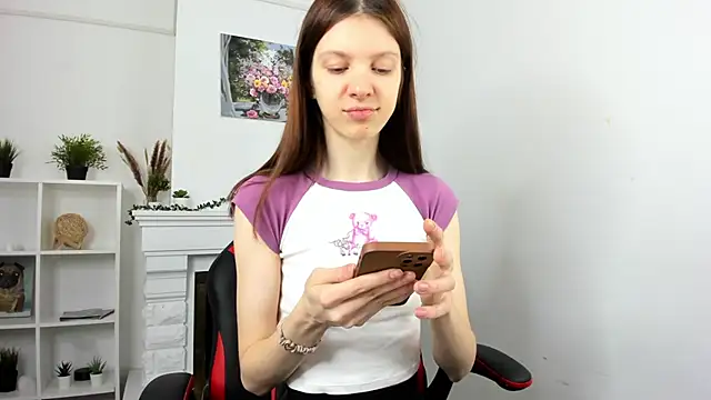 Baby Evalena online show from 12-05-24, 04:53