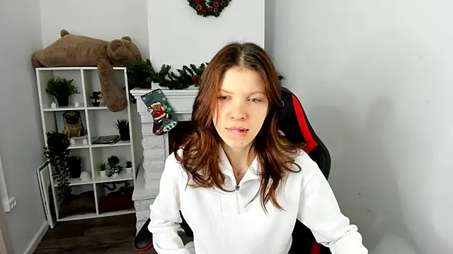 Baby Evalena online show from 12-20-24, 04:42