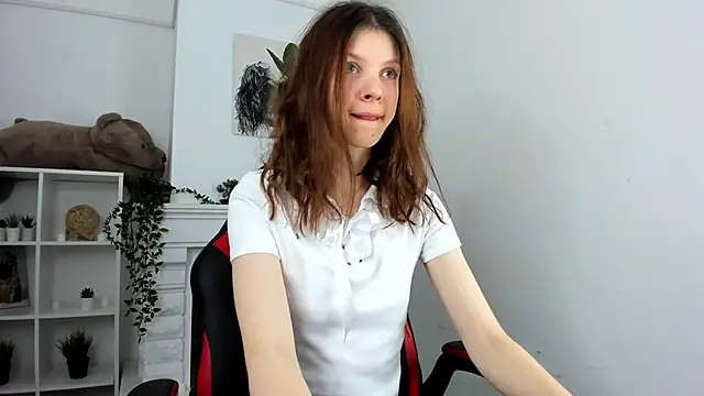 Baby Evalena online show from 01-28-25, 05:11