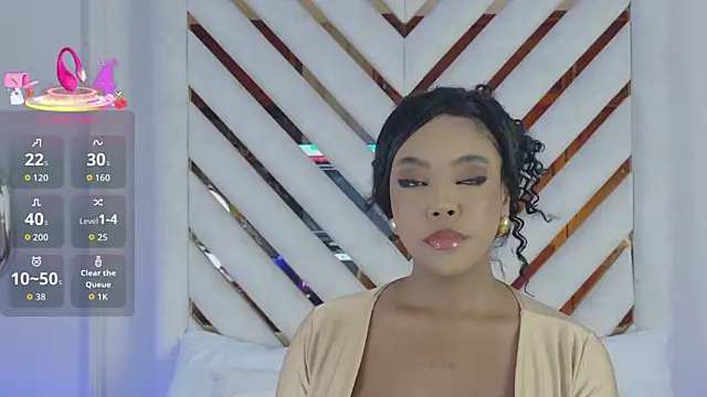 Lola King online show from 05-19-26, 03:46