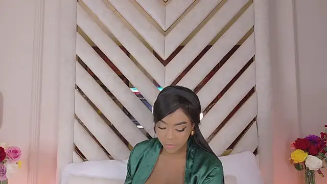 Lola King online show from 07-09-26, 04:05